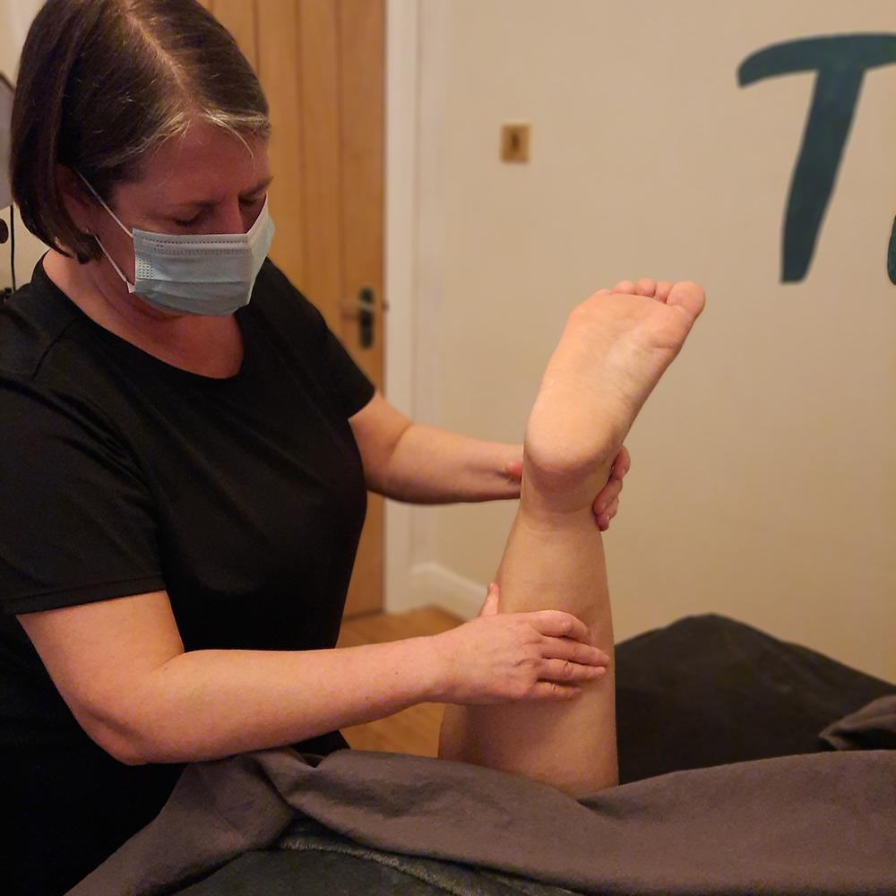 soft tissue therapy with Lesley at Thrive